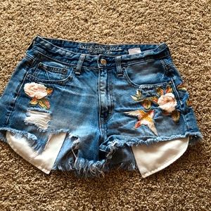 American Eagle vintage high-rise festival embroidered shorts
